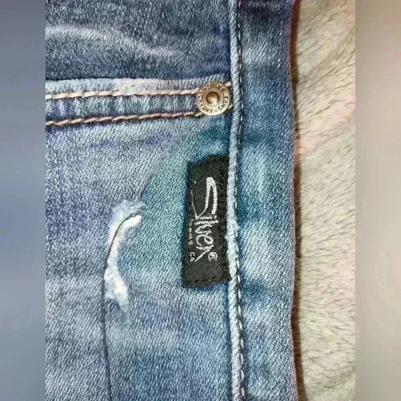 Silver jeans Suki Slim Skinny Western blue jeans 33x27. - Picture 2 of 8